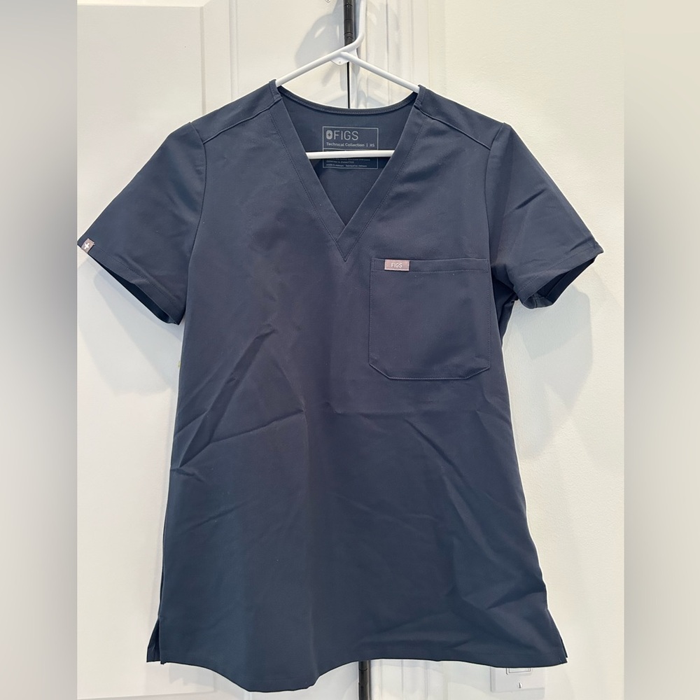 Figs Dark Harbor Catarina one pocket scrub top